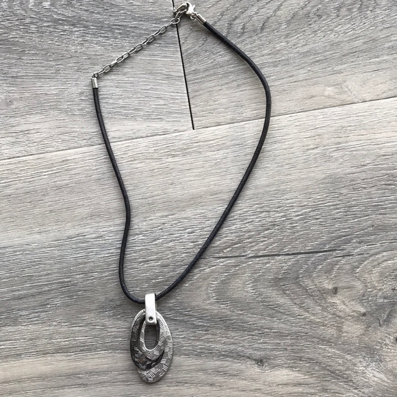 🔥 2 for $20 🔥Metallic Necklace on black cord. - Picture 2 of 2